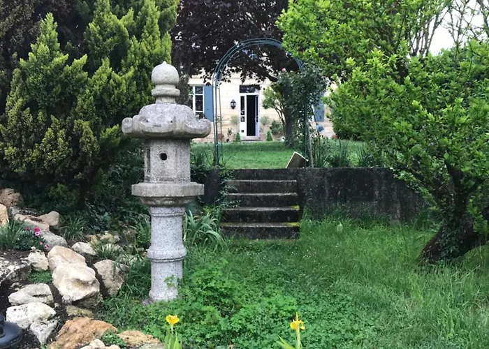 40 Le Bourg فندق مبيت وإفطار Saint-Ciers-de-Canesse