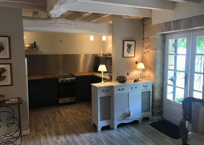 40 Le Bourg فندق مبيت وإفطار